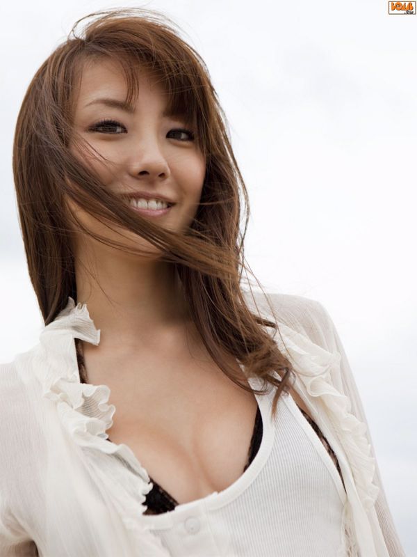 [Bomb.TV] Numero di dicembre 2009 Azusa Yamamoto