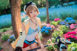 [Zdjęcie gwiazdy internetowej COSER] Bloger anime Mime Mimei - Risa's Gold Workshop