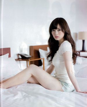 [BUBKA] 白石麻衣 向田茉夏 小嶋真子 2014.05 写真杂志