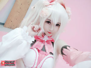 [Net Celebrity COSER Photo] Coser Miss Potato Godzilla – Sakura Miku