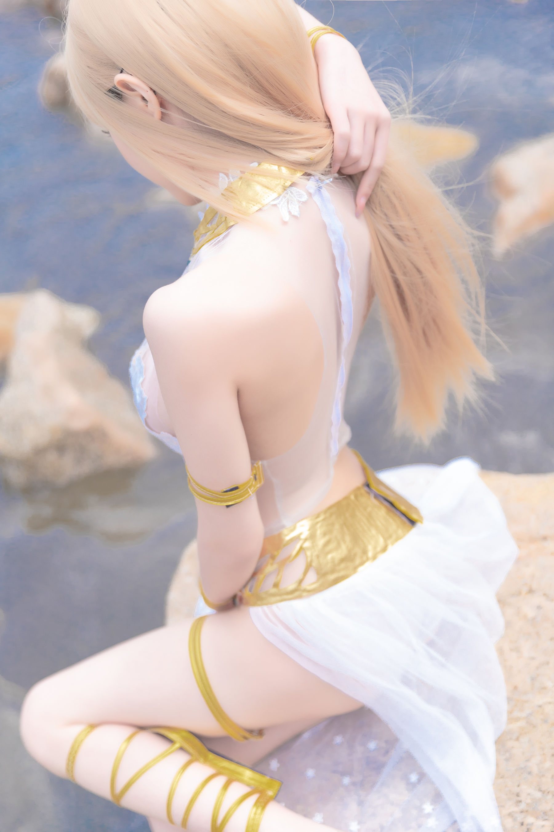 [Net Red COSER Photo] Stunning Shimizu Yuno-Marie Rose White Swimsuit Page 3 No.9ed3d2