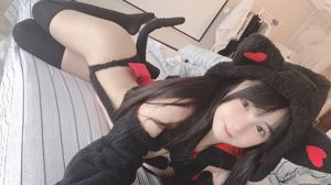 [Zdjęcie Cosplay] Sakurai Ningning - Mały Czarny Kot
