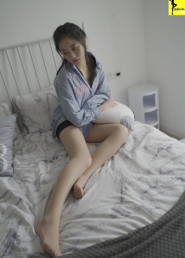 [Simu] Issue 032 Shuang ShuangSiMi「彼女はここにいる」