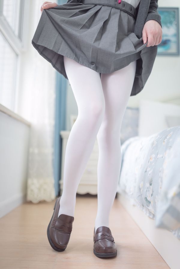 [Zilveren rok] NO.030 Witte rok