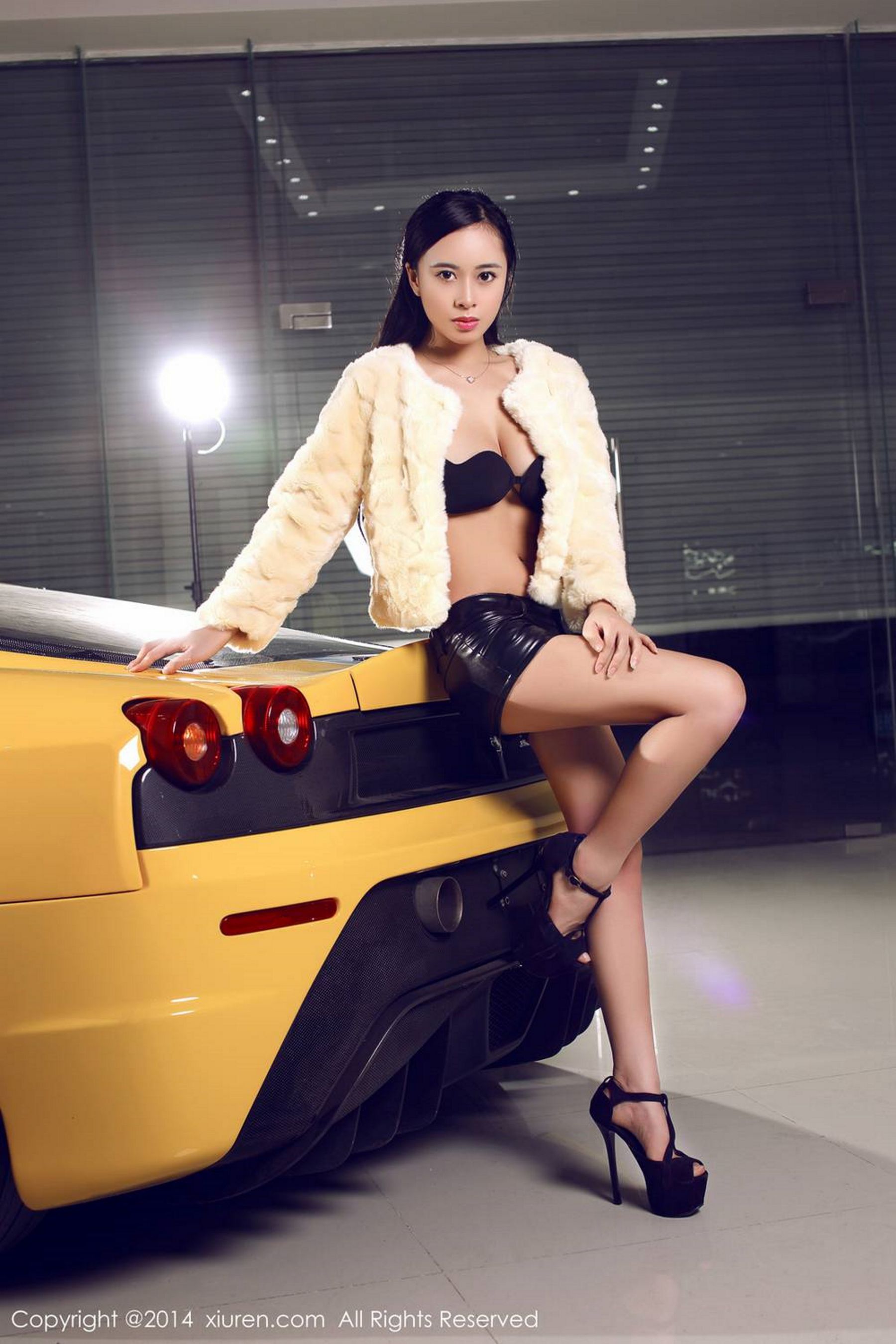 Huang Ke christine "Private Underwear + Fragrant Car Series" [秀人网XiuRen] No.252 Page 64 No.2f482f