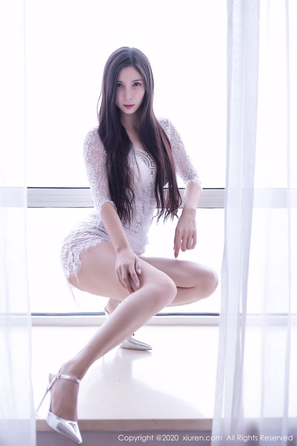 [秀 人 XIUREN] No.2092 Petite taille lvy "Une fille flexible comme un serpent d'eau"