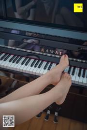 Qiqi "Pied sur les touches de piano noir et blanc" [异 思 趣向 IESS] Sixiangjia 279