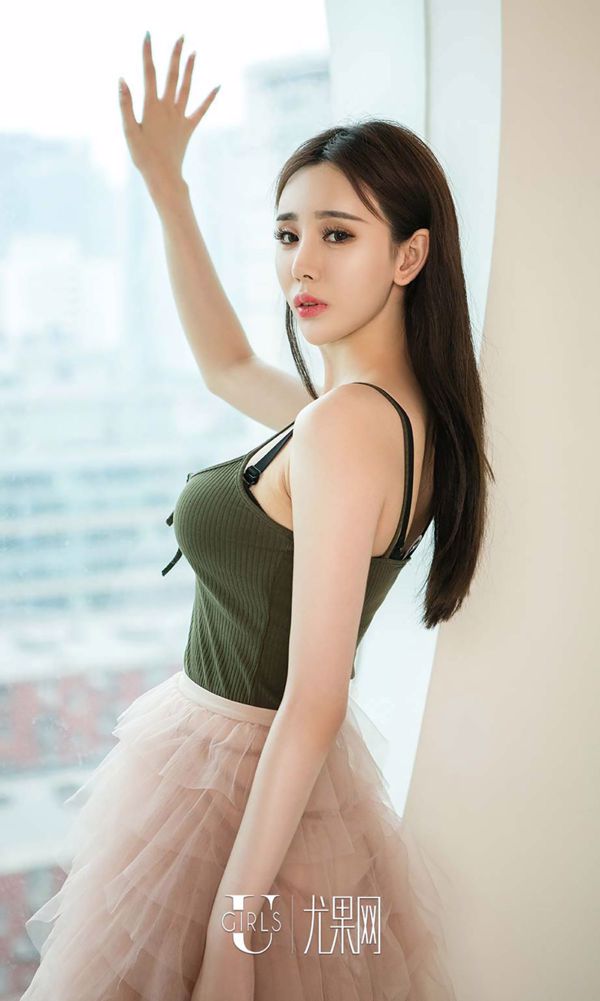 Yu Siqi "Aturdidor que cae del cielo" [爱 优 物 Ugirls] No 375