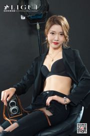 SOLO-Yin Fei "Seri Aesthetic Romantic Tulle dan Sexy Seductive Lingerie" [秀 人 XIUREN] No. 1399