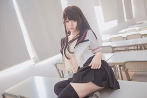 洋子卓夏Cos《黑JK》 [COSPLAY美女]