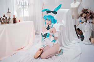 [Net Red COSER] Lindo y popular Coser Noodle Fairy - Hatsune Bunny