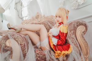 [Beauty Coser] Wenmei "La Pucelle de Nero"