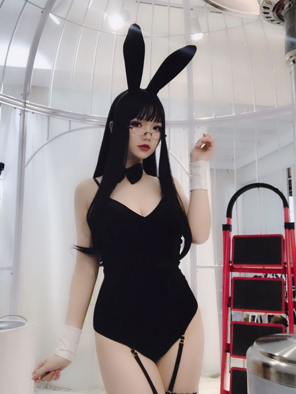 [网 红 Coser] Xueqing Astra „Okulary Rabbit Playing”