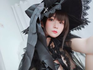 【コスプレ】ミス・コーザー白銀-見習い魔女