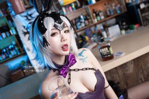 [Net Red COSER Photo] Peer van één meter acht - Black Chastity Bunny Girl