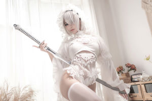 [Cosplay] Anime Blogger Stupid Momo - Nier Era White Flower Marriage