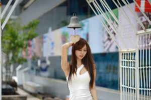 [Taiwan Zhengmei] Zhang Jingjing Arlena „Wuri High Speed ​​Rail Girl ~ Beautiful Legs on the Bridge”