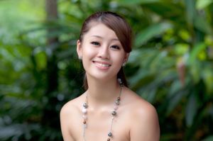 Photo collection of Taiwanese beauty Lin Zhenyi YUNA "Sunshine Street Shooting"